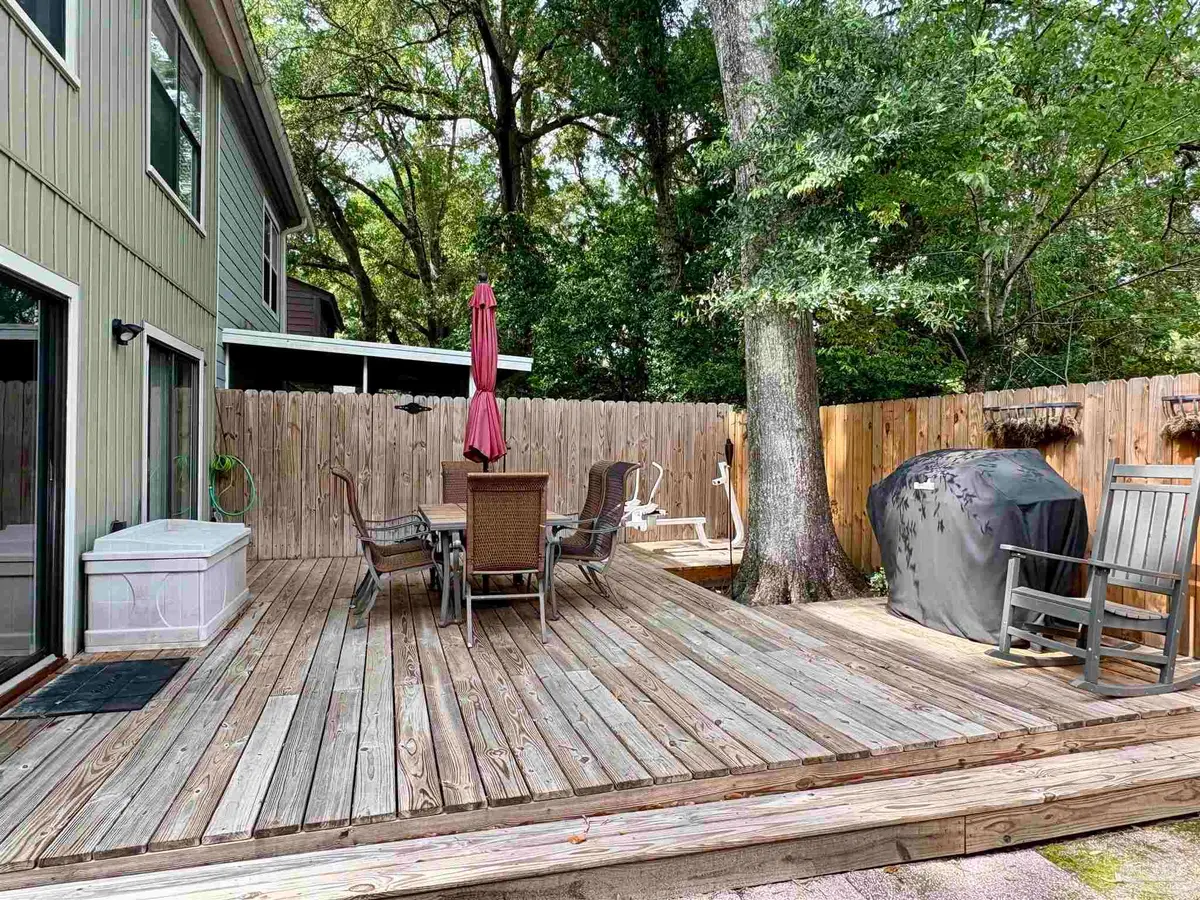 6120 The Oaks Ln, Pensacola, FL 32504 - #1