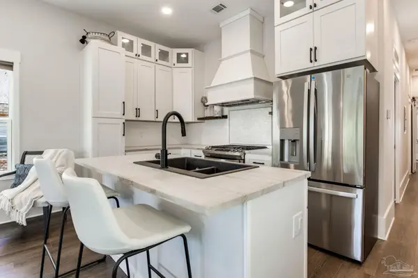 1206 N 7th Ave, Pensacola, FL 32503