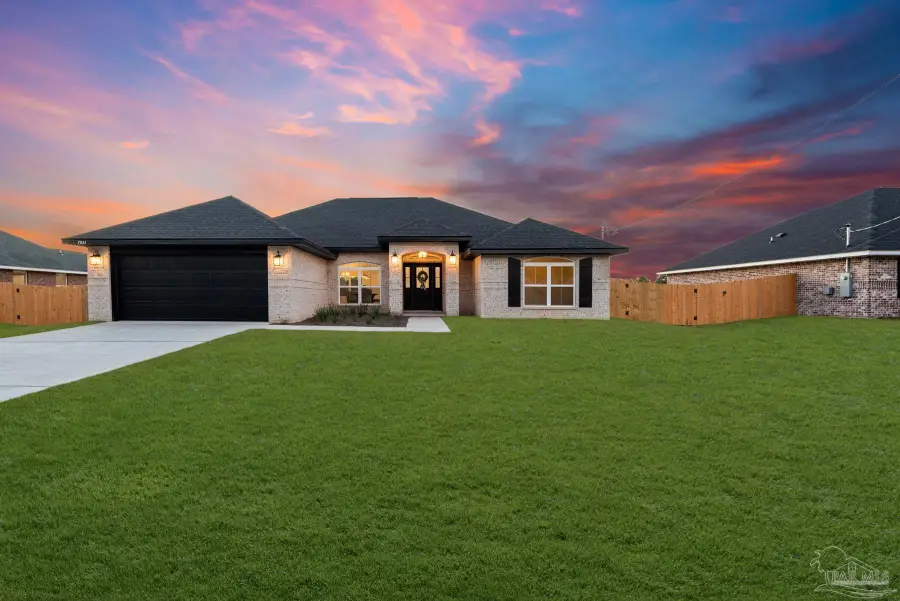 7921 Twin Lake Dr, Milton, FL 32583 - Image #2