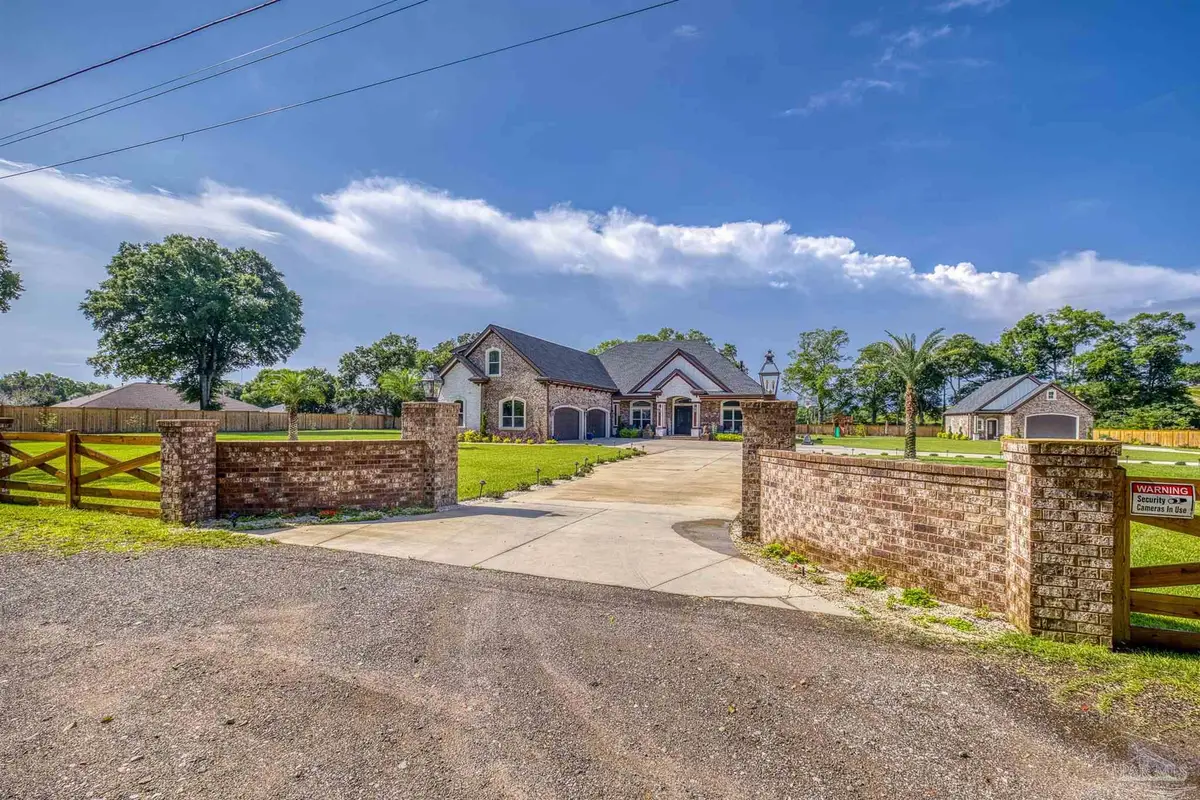 6126 E Fence Rd, Pensacola, FL 32526 - Image #1