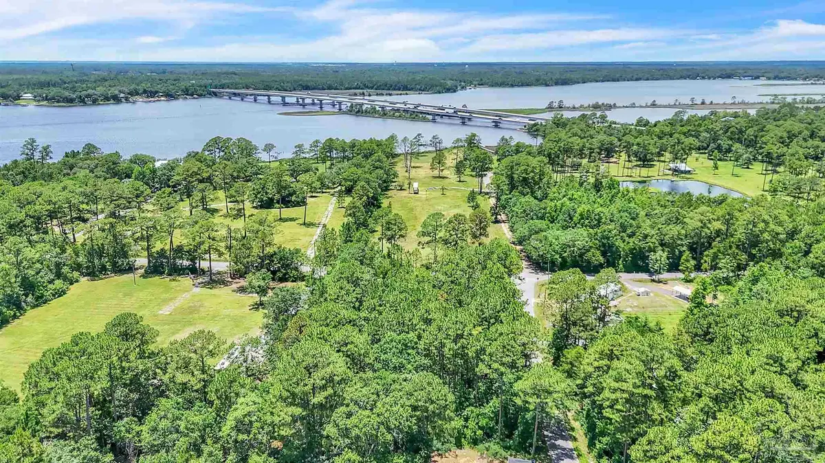 2 Petersen Pt Rd, Milton, FL 32583 - Image #1