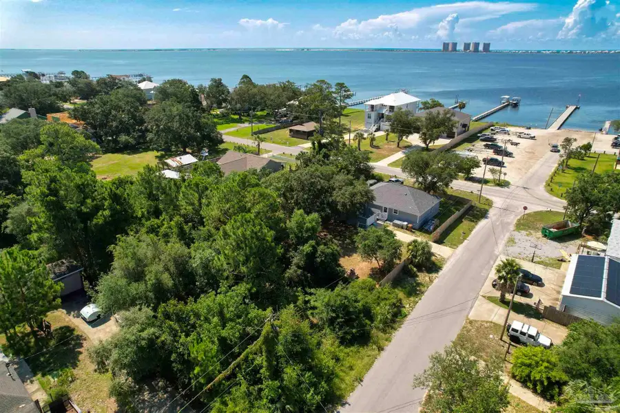 1032 Shady Pine Dr, Gulf Breeze, FL 32563 - Image #2