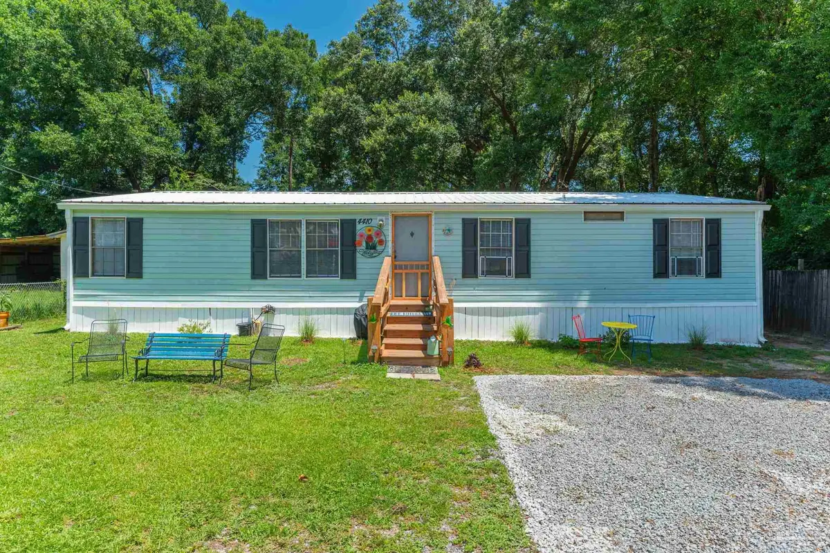 4410 Oak Ln, Milton, FL 32583 - Image #1