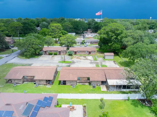 818 Lark St, Fo Lark Ave #1,2,3,4, Ft Walton Beach, FL 32547