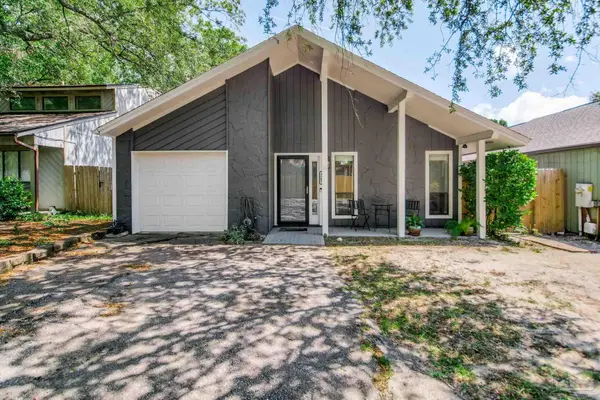 3502 Parkwood Ln, Pensacola, FL 32504