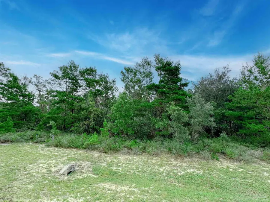 569 Downhaul Dr, Pensacola, FL 32507 - Image #3