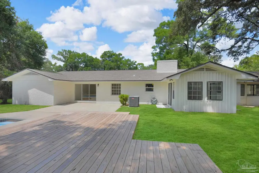 5745 Avenida Robledal, Pensacola, FL 32504 - Image #3