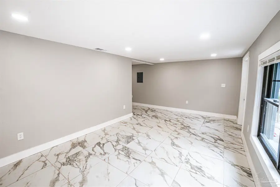 2800 W Yonge St, Pensacola, FL 32505 - Image #3