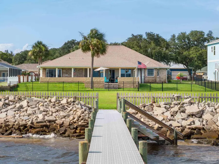 9275 Lilge Cir, Navarre, FL 32566 - Image #2