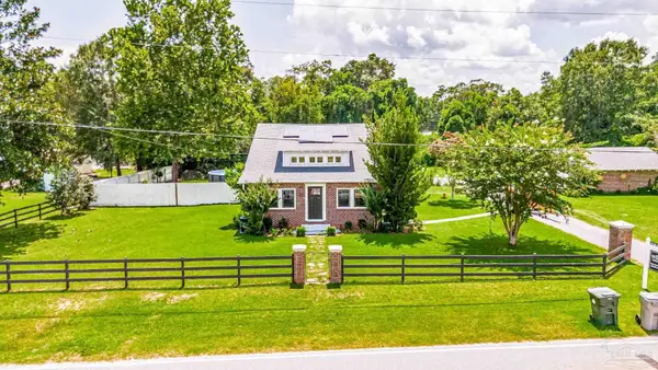 1057 Pauline St, Cantonment, FL 32533