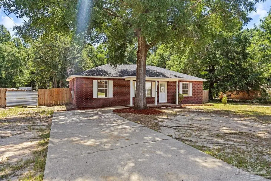 6848 Fast Gun Ln, Milton, FL 32570 - Image #2
