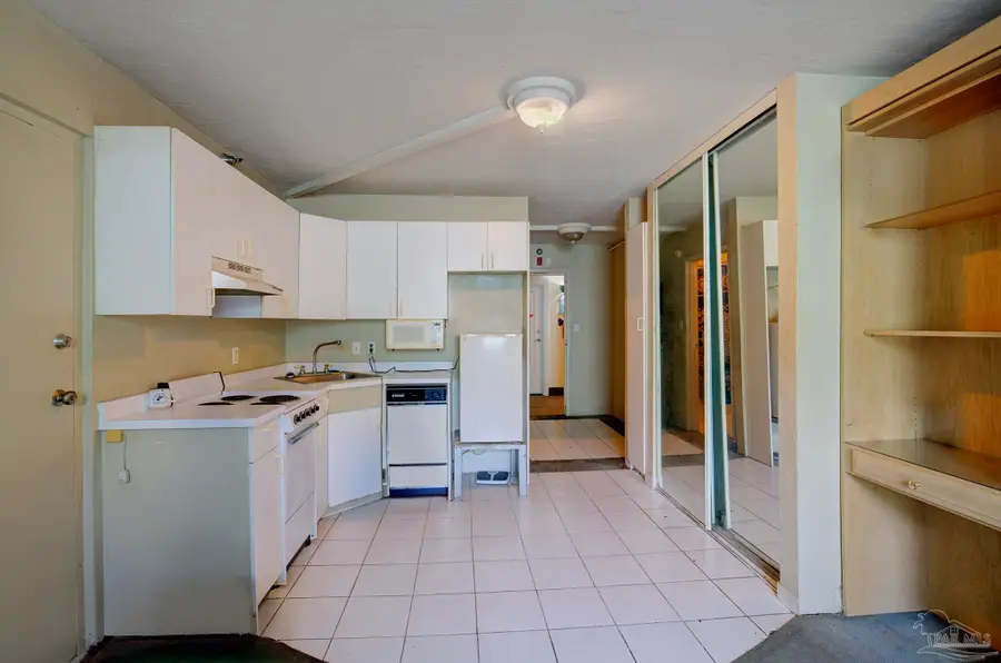 224 E Garden St #420, Pensacola, FL 32502 - Image #2