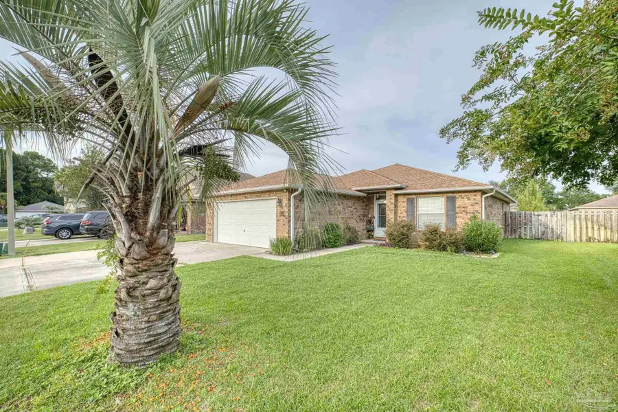 4907 Makenna Cir, Pace, FL 32571 - Image #3