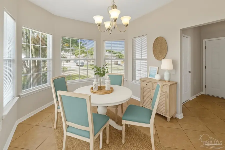 1944 Crosscreek Cir, Gulf Breeze, FL 32563 - Image #2