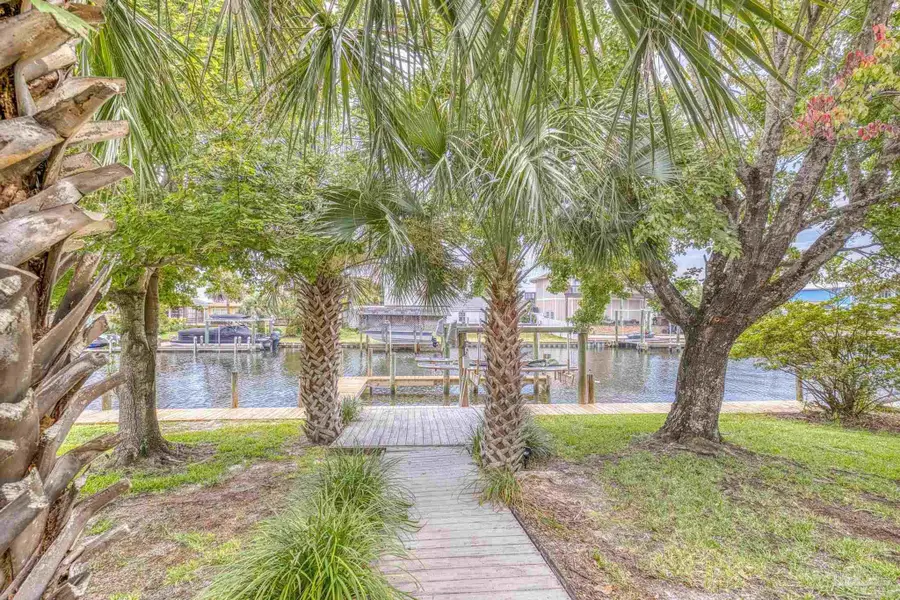 3367 Circle Dr, Gulf Breeze, FL 32563 - Image #2