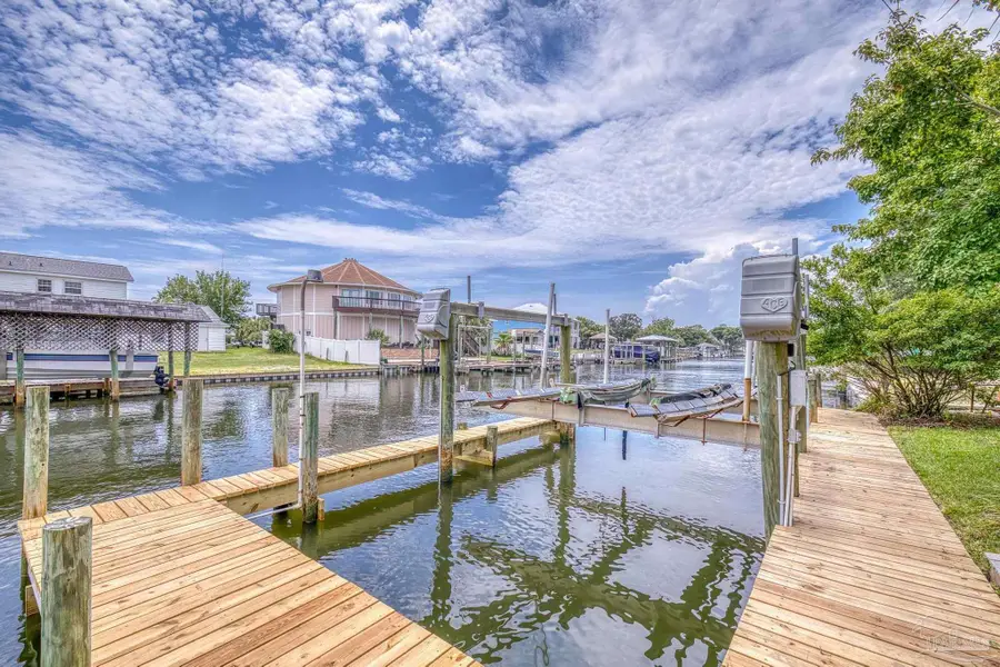 3367 Circle Dr, Gulf Breeze, FL 32563 - Image #3