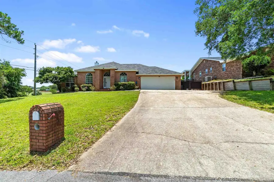 3377 Crestview Ln, Gulf Breeze, FL 32563 - Image #2