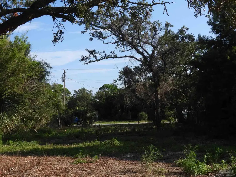 3150 Linden Ave, Gulf Breeze, FL 32563 - Image #2