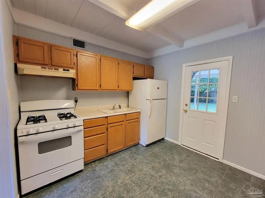 102 Tennessee Dr, Pensacola, FL 32505 - Image #3