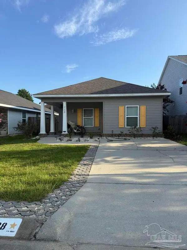 238 Cottage View Dr, Pensacola, FL 32507