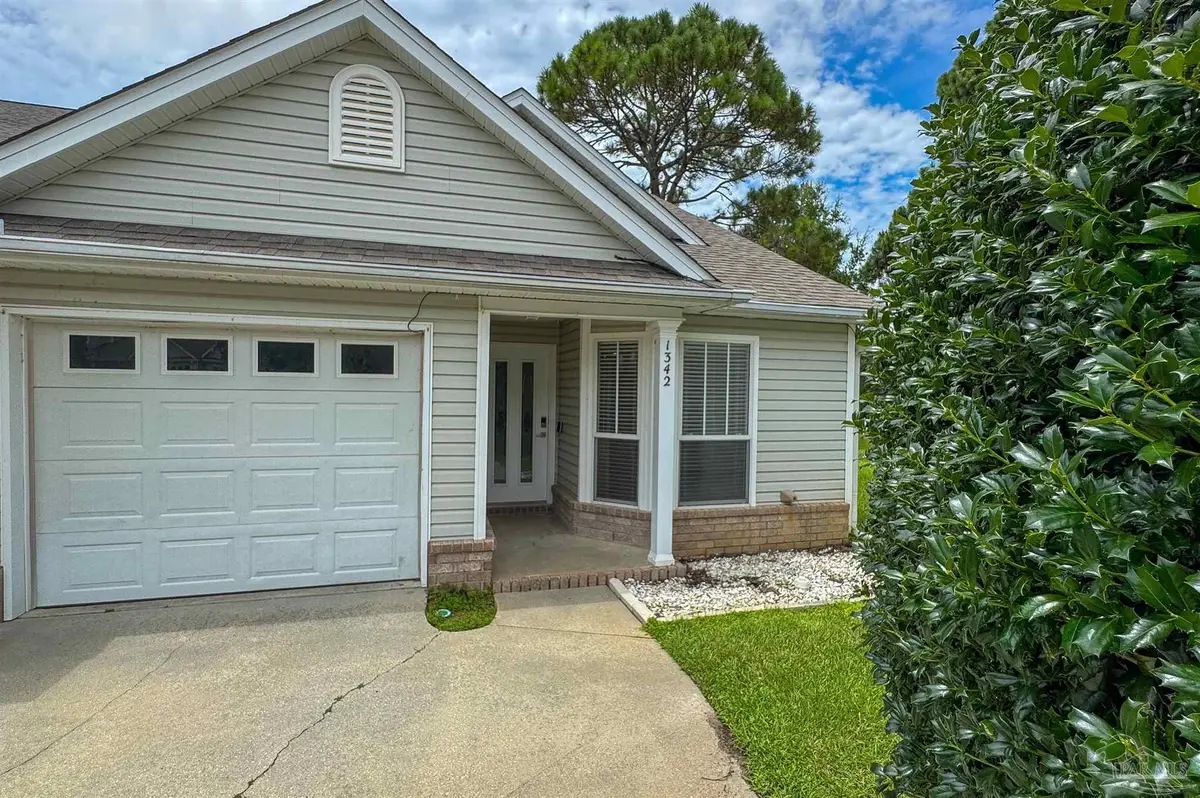 1342 Tiger Lake Dr, Gulf Breeze, FL 32563 - Image #1