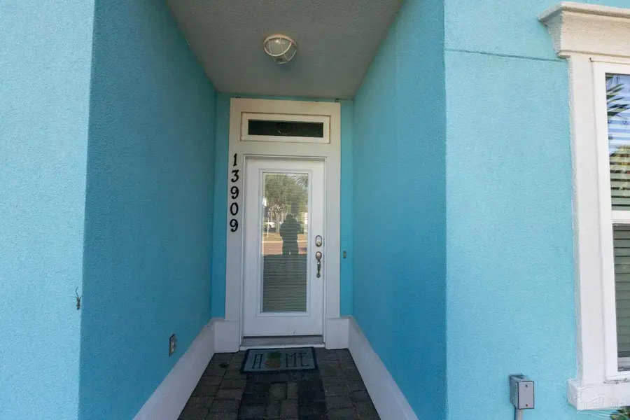 13909 Del Rio Dr, Pensacola, FL 32507 - Image #3