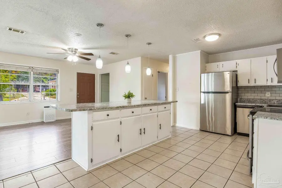 3255 Newton Dr, Pensacola, FL 32503 - #2
