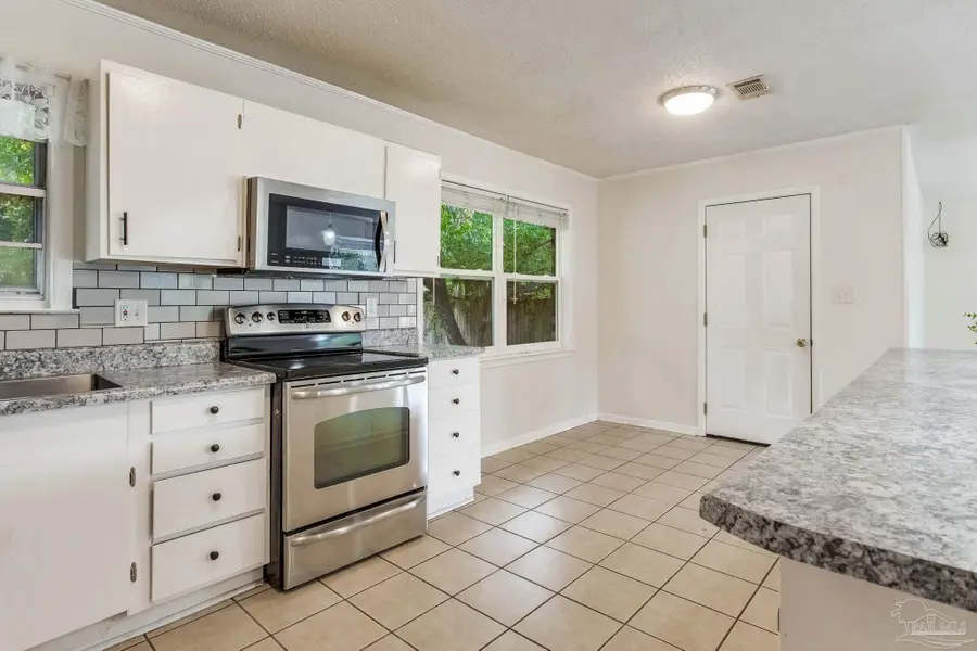 3255 Newton Dr, Pensacola, FL 32503 - #3