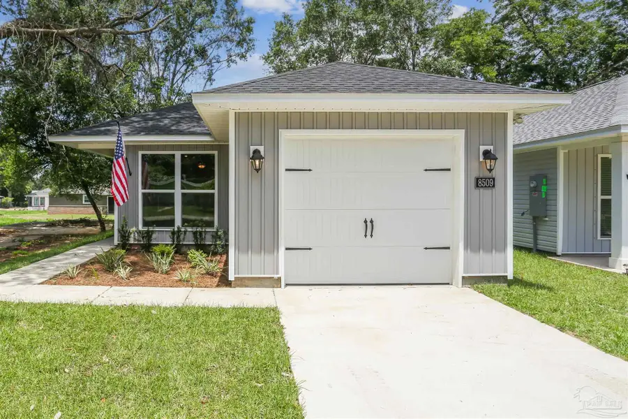 8422 Cherry Ave, Pensacola, FL 32534 - Image #2