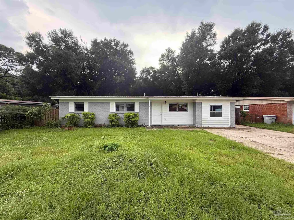 6441 Julia Dr, Milton, FL 32570 - Image #1