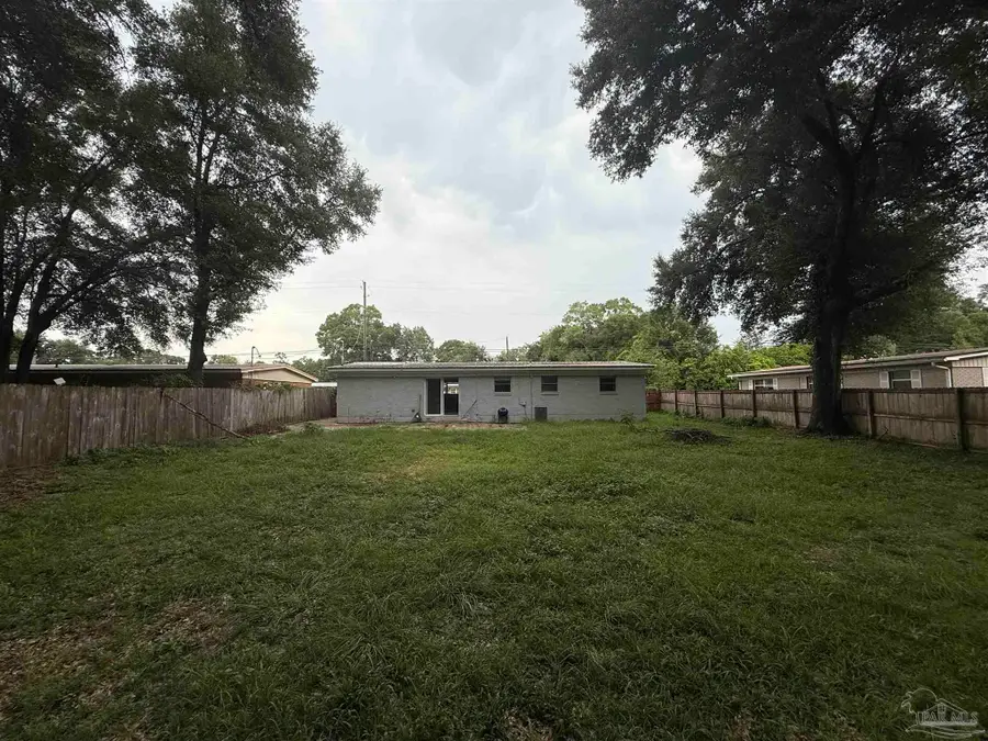 6441 Julia Dr, Milton, FL 32570 - Image #3