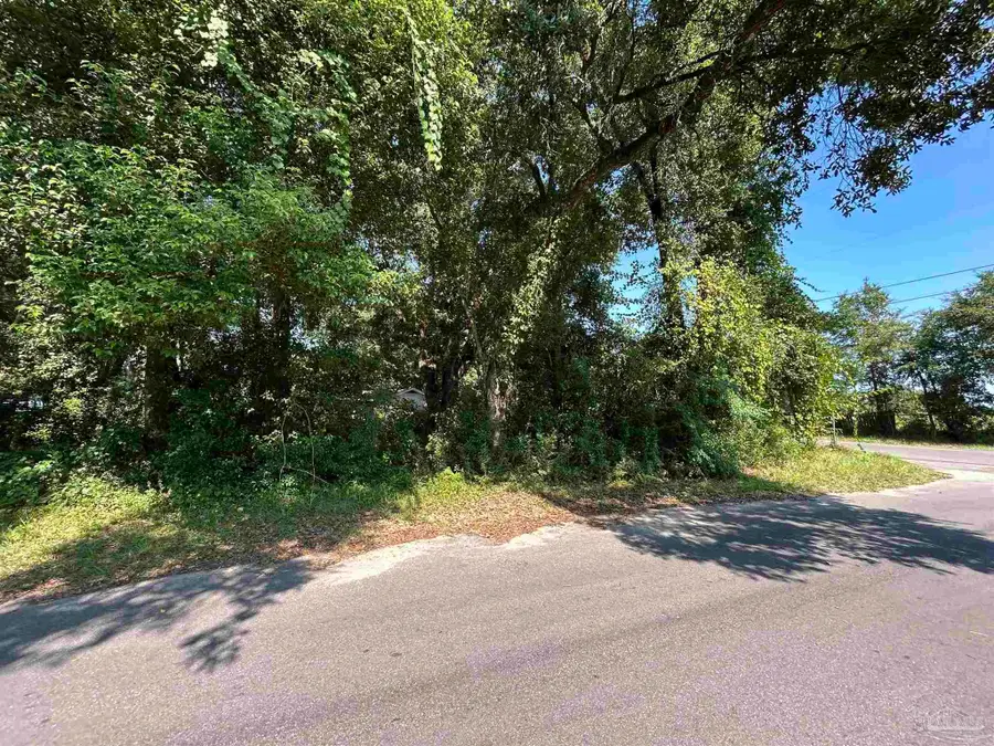 3905 W Avery St, Pensacola, FL 32505 - Image #2