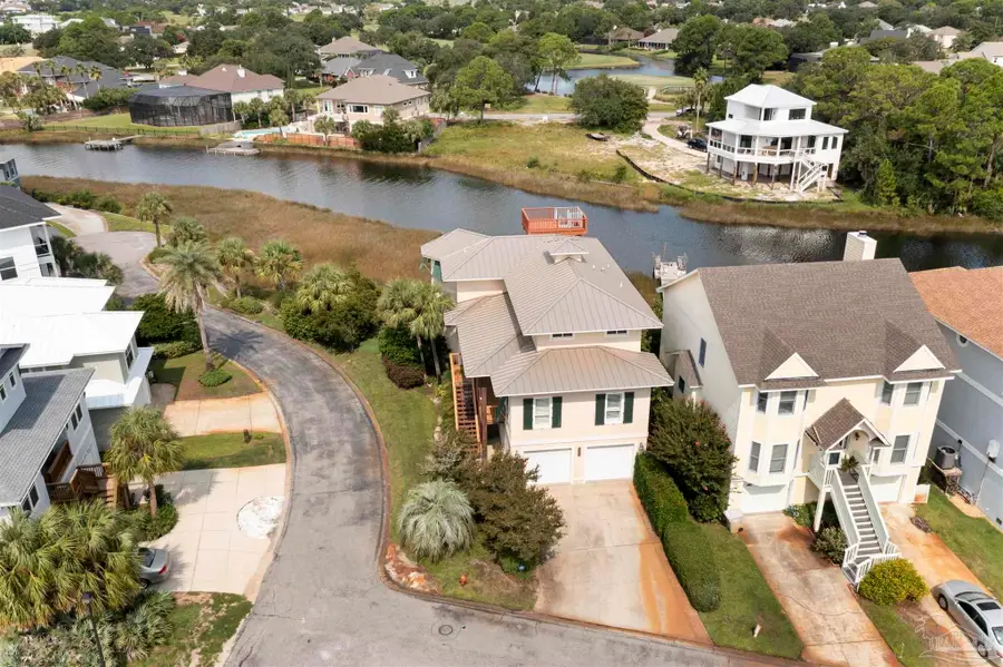 1161 Sawgrass Dr, Gulf Breeze, FL 32563 - Image #2
