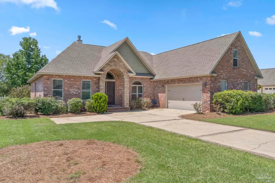 5617 Highland Lake Dr, Milton, FL 32583 - Image #2