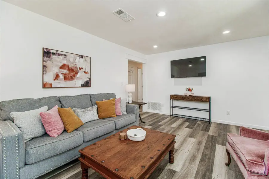 100 Mango St, Pensacola, FL 32503 - Image #2