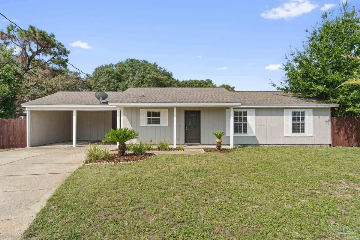 4327 Lisa Ct, Gulf Breeze, FL 32563 - Image #1