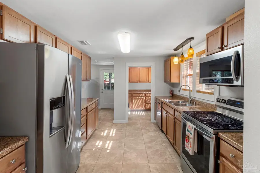 6608 Magnolia St, Milton, FL 32570 - Image #3