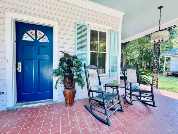 6957 Thompson St, Milton, FL 32583