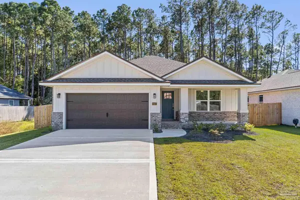 8417 Sevilla St, Navarre, FL 32566