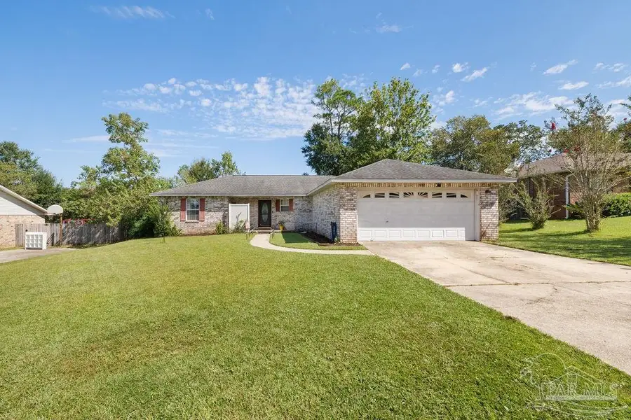 332 Twisted Oak Dr, Cantonment, FL 32533 - Image #2