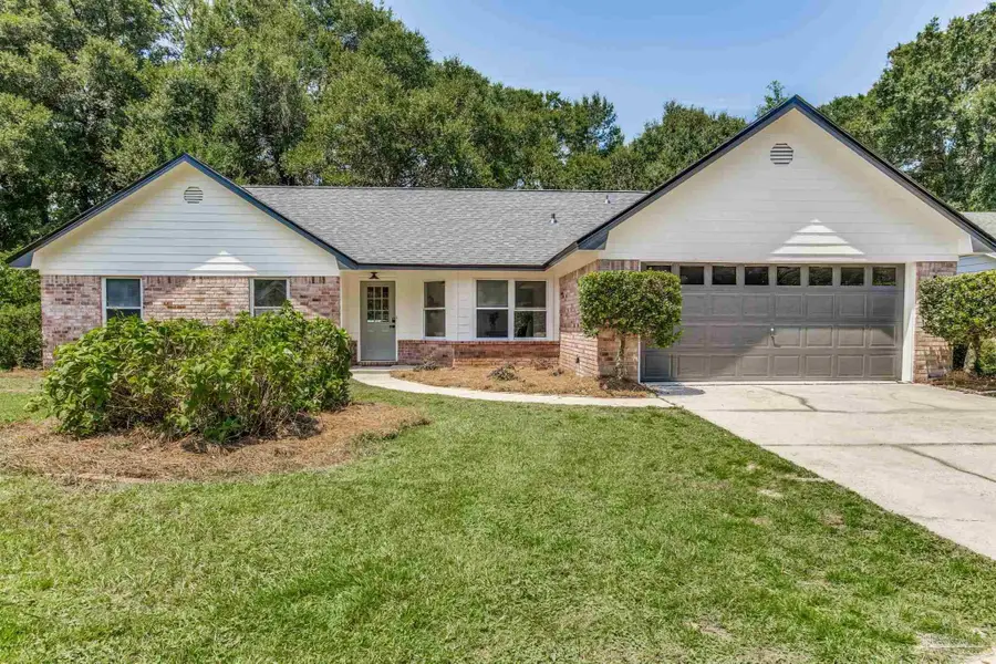 112 Redbreast Ln, Pensacola, FL 32503 - Image #2