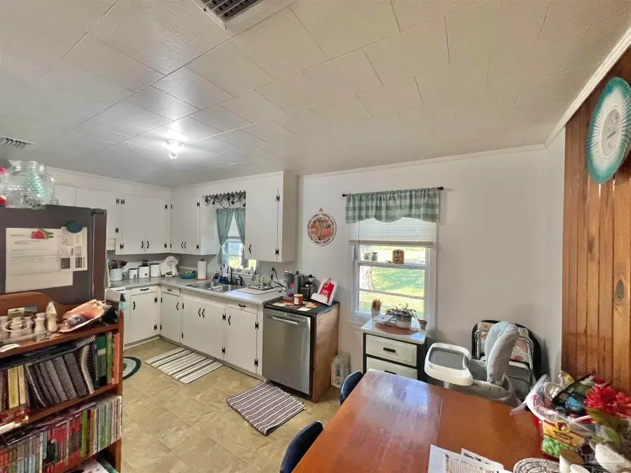 222 Van Hoosen Rd, Flomaton, AL 36441 - Image #2