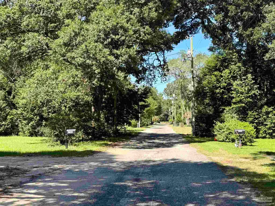 2704 Eureka Ln, Pensacola, FL 32526 - Image #3