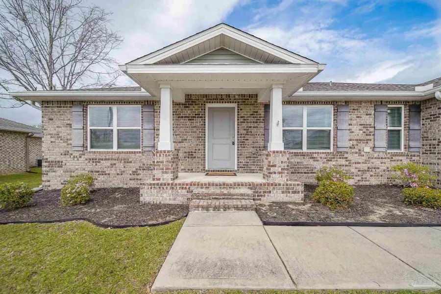 4706 Determination Ct, Milton, FL 32570 - Image #2