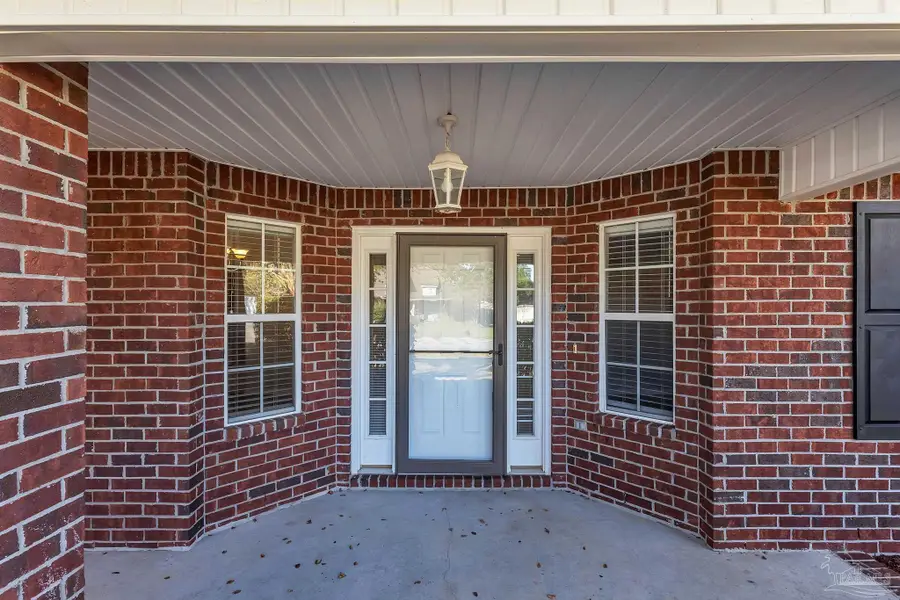 5305 Dalton Cir, Milton, FL 32570 - Image #2
