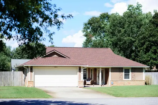 3876 Mariners Dr, Gulf Breeze, FL 32563