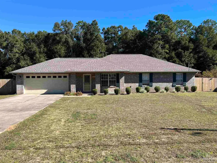 5819 Hermitage Cir, Milton, FL 32570 - Image #2