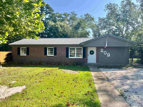 209 Greer Ave, Atmore, AL 36502