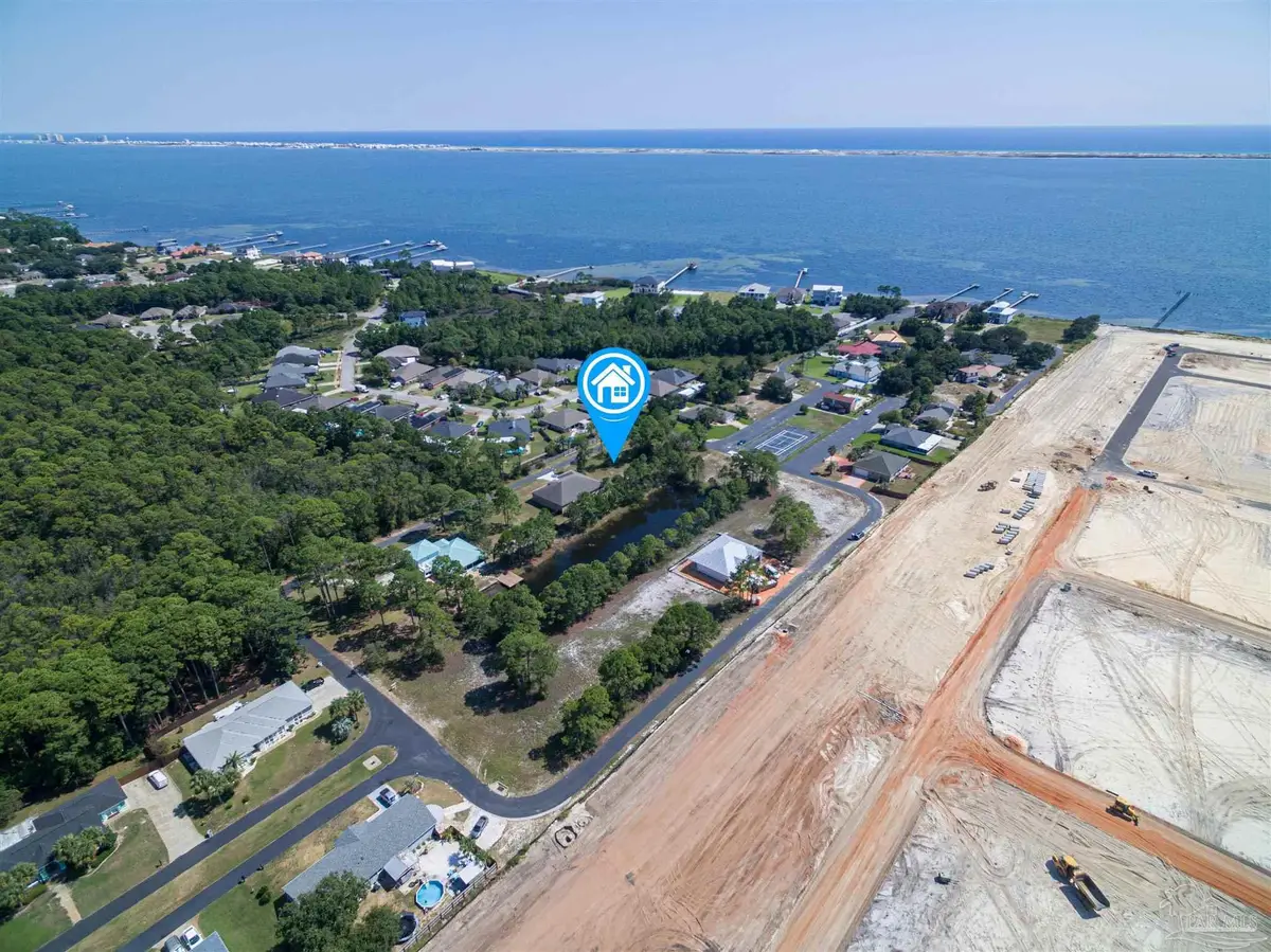 1717 E Smugglers Cove Dr, Gulf Breeze, FL 32563 - #1