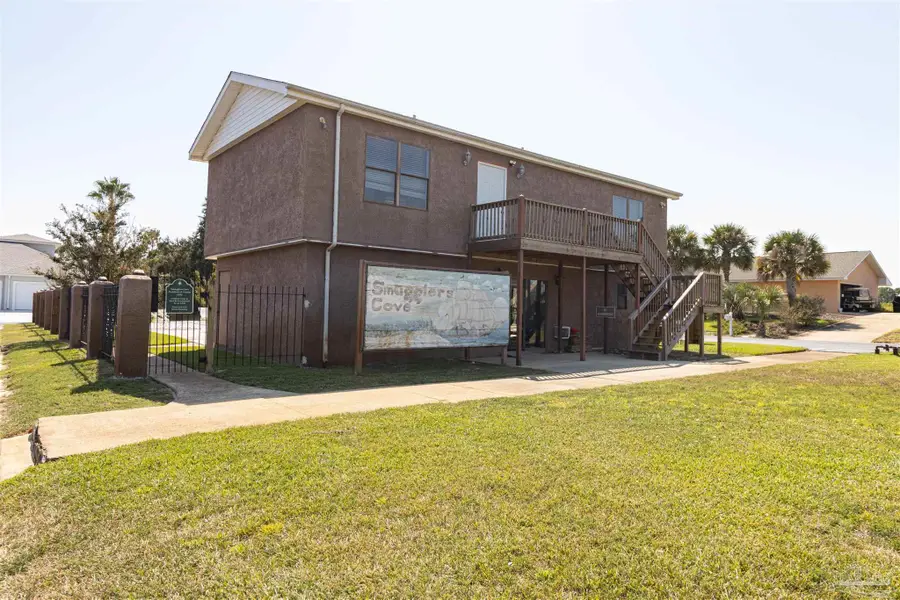 1717 E Smugglers Cove Dr, Gulf Breeze, FL 32563 - #3